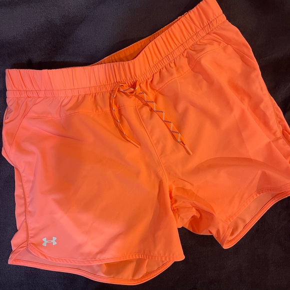 Under Armour Pants - Women’s UA Storm Fusion Shorts 5”